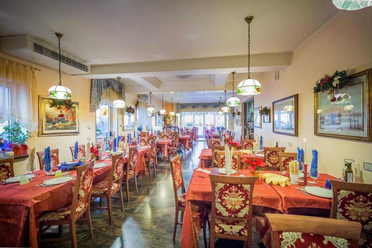 Albergo Ristorante Fabrizio กาออร์เล ภายนอก รูปภาพ