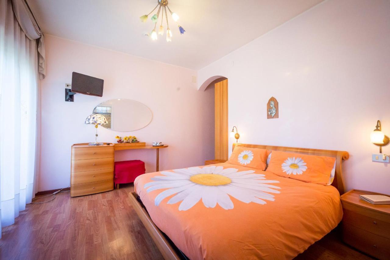 Albergo Ristorante Fabrizio กาออร์เล ภายนอก รูปภาพ