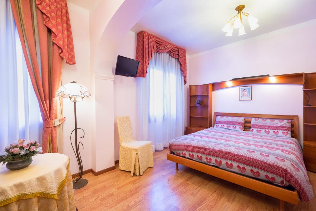 Albergo Ristorante Fabrizio กาออร์เล ภายนอก รูปภาพ