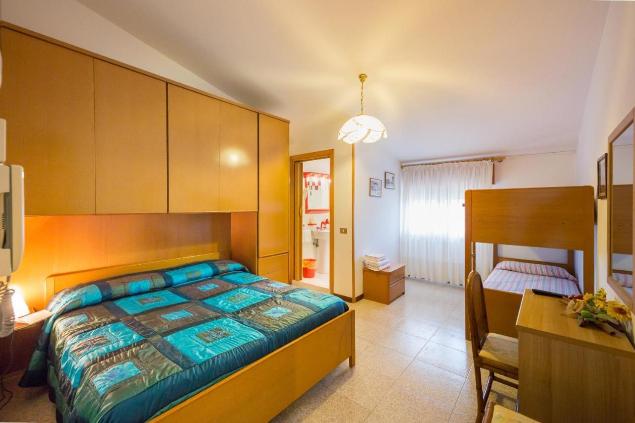 Albergo Ristorante Fabrizio กาออร์เล ภายนอก รูปภาพ