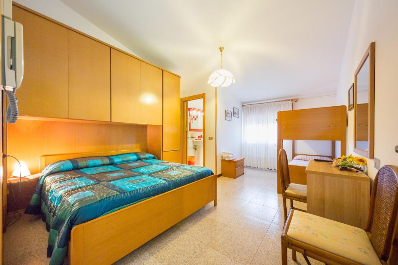 Albergo Ristorante Fabrizio กาออร์เล ภายนอก รูปภาพ